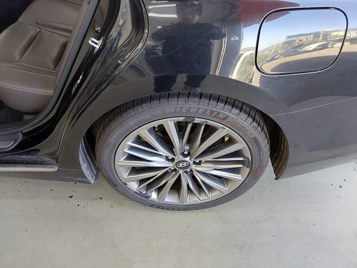 HYUNDAI GRANDEUR IG 2.4 GDi PREMIUM SPECIAL 2018 - zdjęcie 22