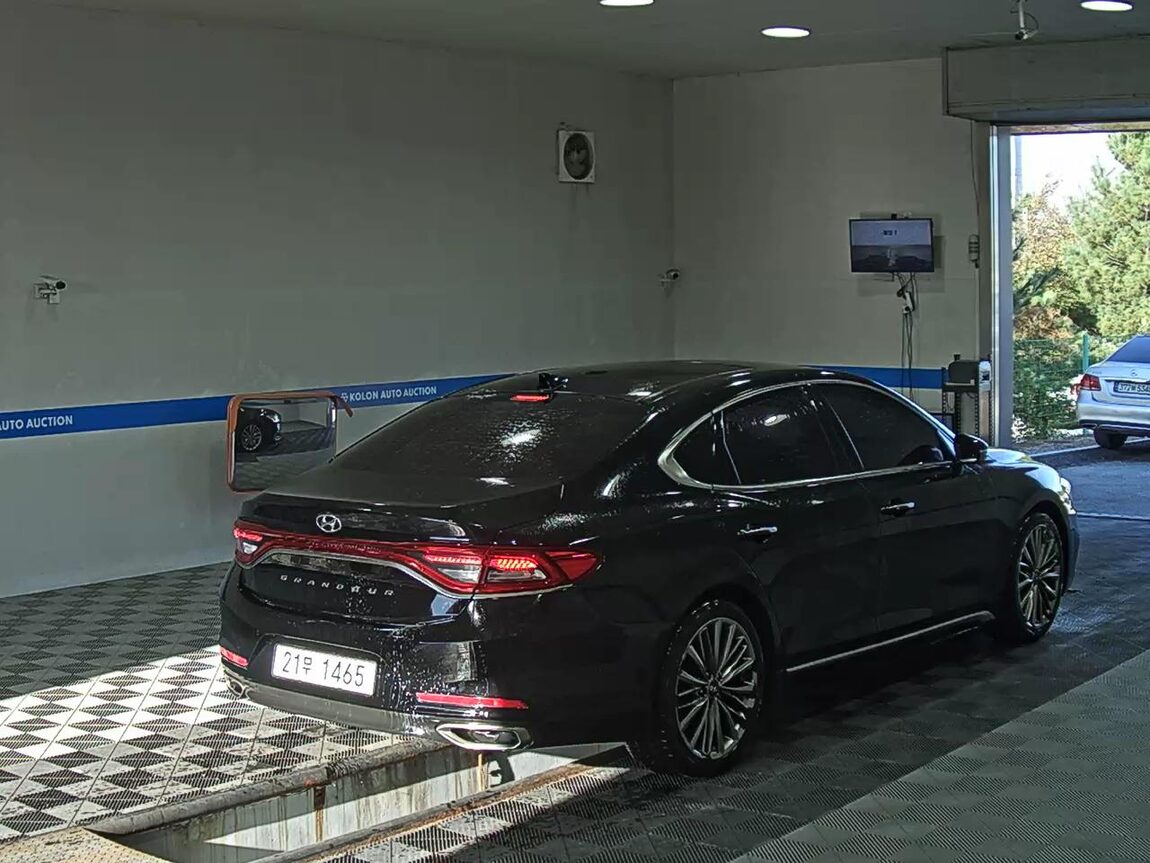 HYUNDAI GRANDEUR IG 2.4 GDi PREMIUM SPECIAL 2018 - zdjęcie 5