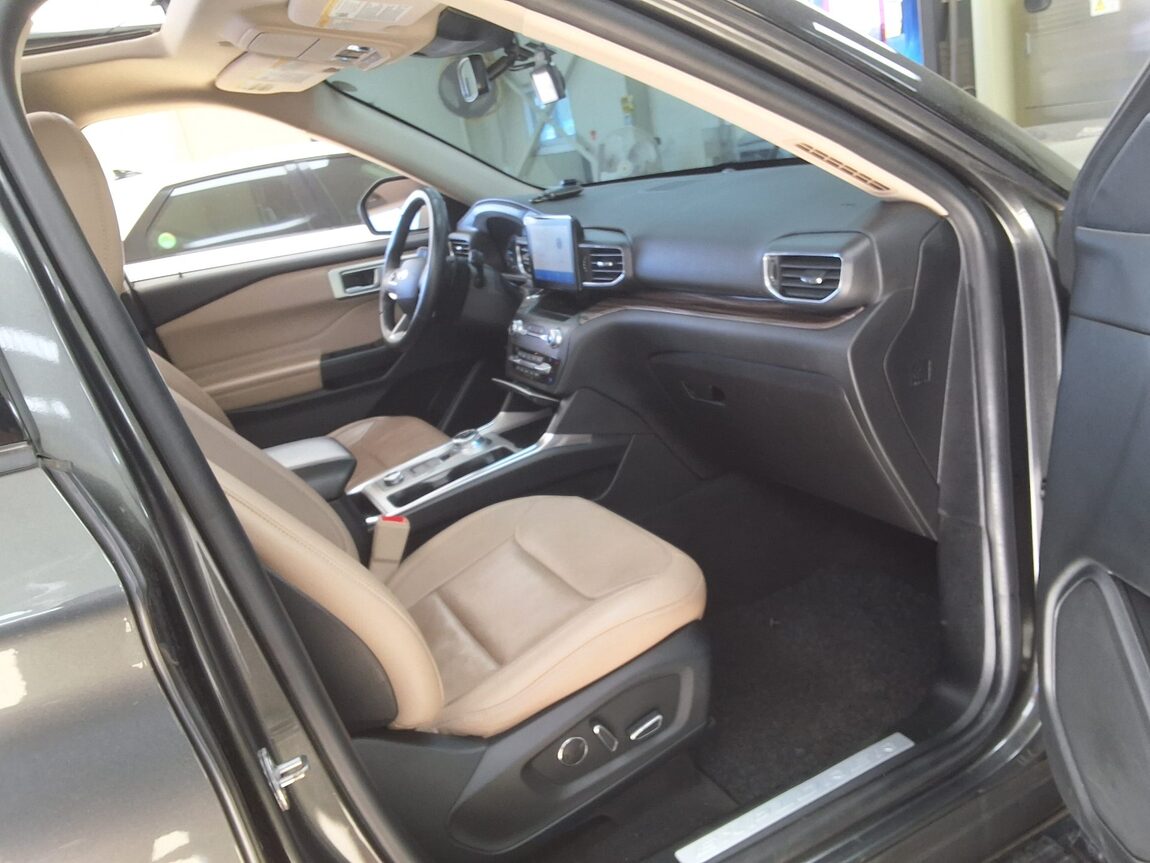 FORD EXPLORER (6TH GEN) 2.3 AWD LIMITED 2020 - zdjęcie 15