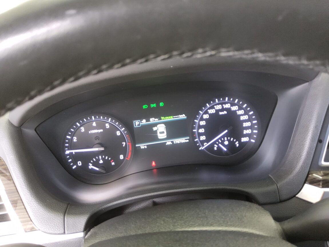 GENESIS G80 3.3 GDi AWD PREMIUM LUXURY 2017 - zdjęcie 9
