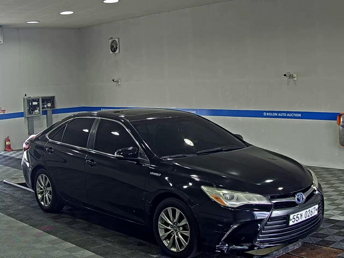 TOYOTA CAMRY (9TH GEN) 2.5 HYBRID XLE 2016 - zdjęcie 3