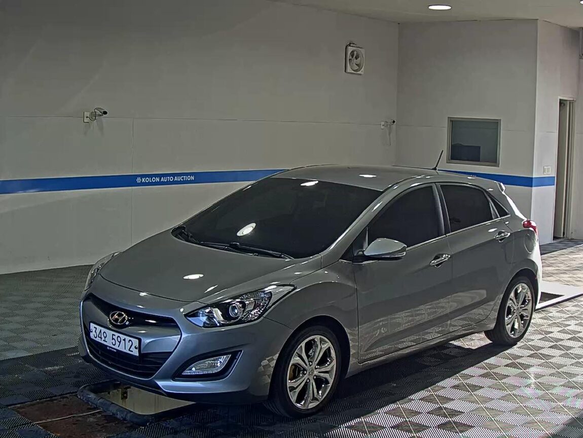 HYUNDAI NEW i30 1.6 VGT UNIQUE 2012 - zdjęcie 2