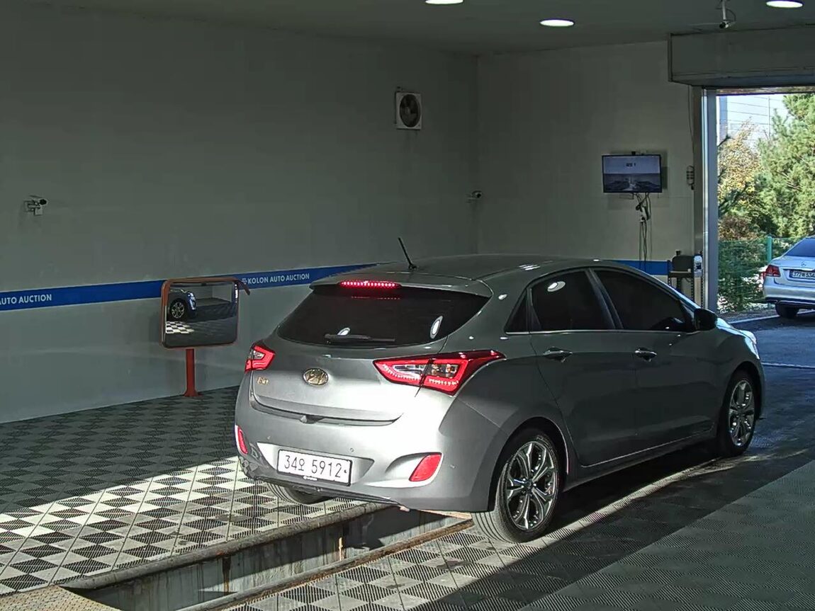 HYUNDAI NEW i30 1.6 VGT UNIQUE 2012 - zdjęcie 5