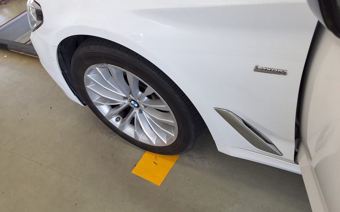 BMW 5 SERIES (7TH GEN) 520d LUXURY LINE SPECIAL 2018 - zdjęcie 24
