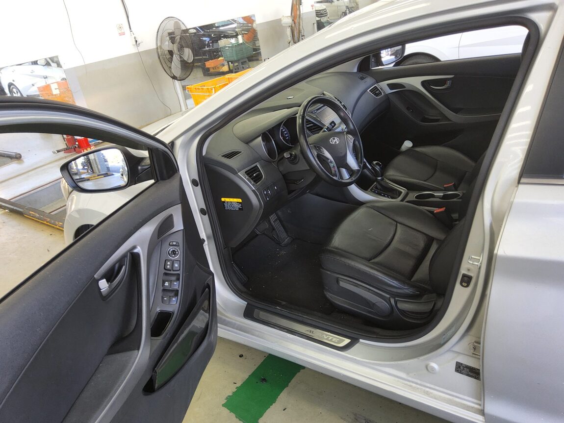 HYUNDAI THE NEW AVANTE MD 1.6 GDi SMART 2016 - zdjęcie 10