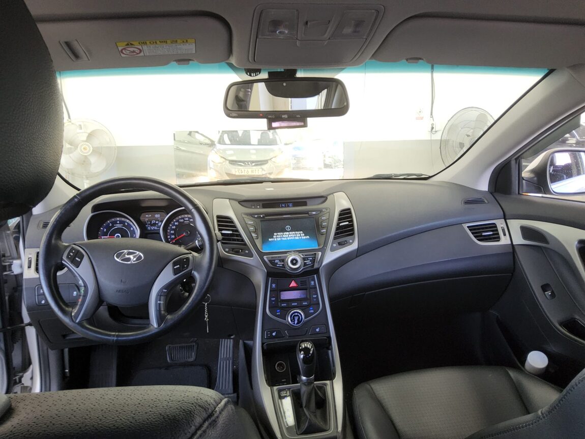 HYUNDAI THE NEW AVANTE MD 1.6 GDi SMART 2016 - zdjęcie 11