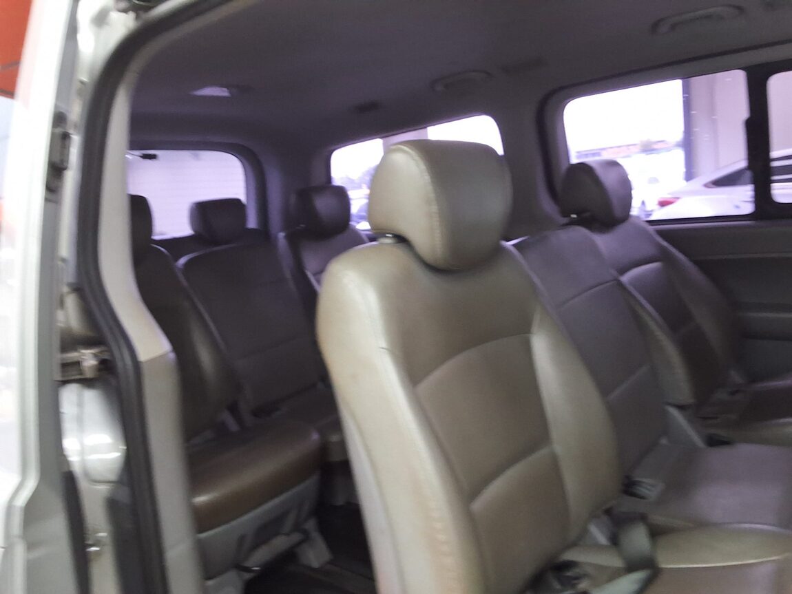 HYUNDAI GRAND STAREX 12-SEATER DIESEL CVX LUXURY 2015 - zdjęcie 14