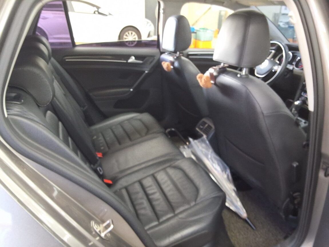 VOLKSWAGEN GOLF (7TH GEN) 2.0 TDI PREMIUM 2015 - zdjęcie 14