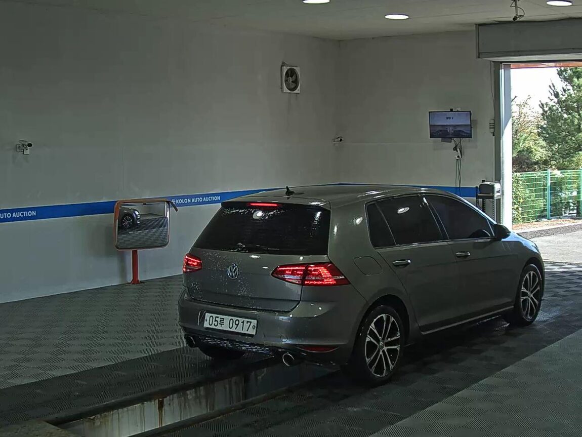 VOLKSWAGEN GOLF (7TH GEN) 2.0 TDI PREMIUM 2015 - zdjęcie 5
