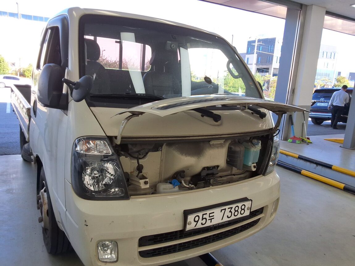KIA BONGO III CARGO 1.2 TON KING CAB EXTRA LONG WHEELBASE 2017 - zdjęcie 17