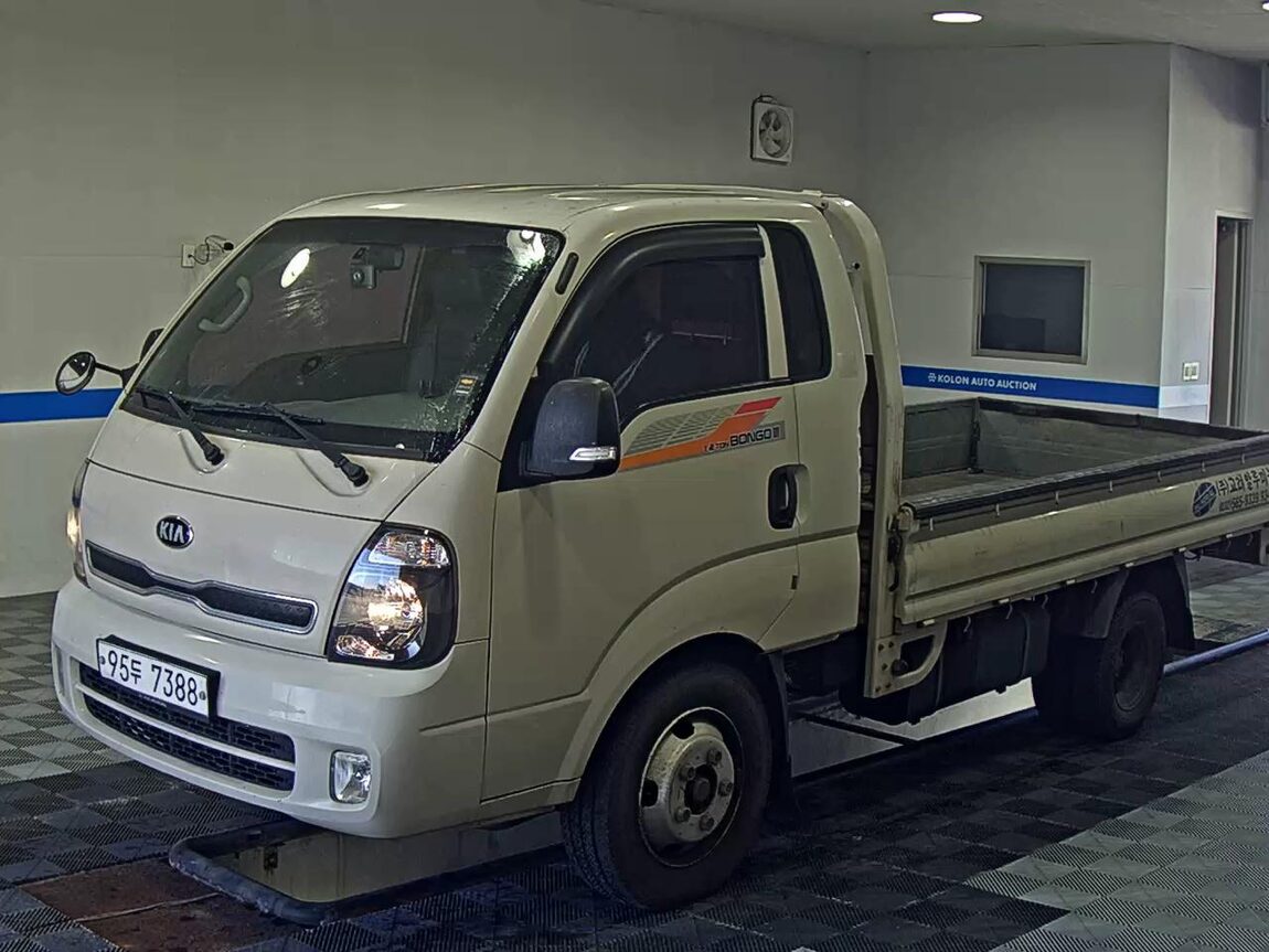 KIA BONGO III CARGO 1.2 TON KING CAB EXTRA LONG WHEELBASE 2017 - zdjęcie 2
