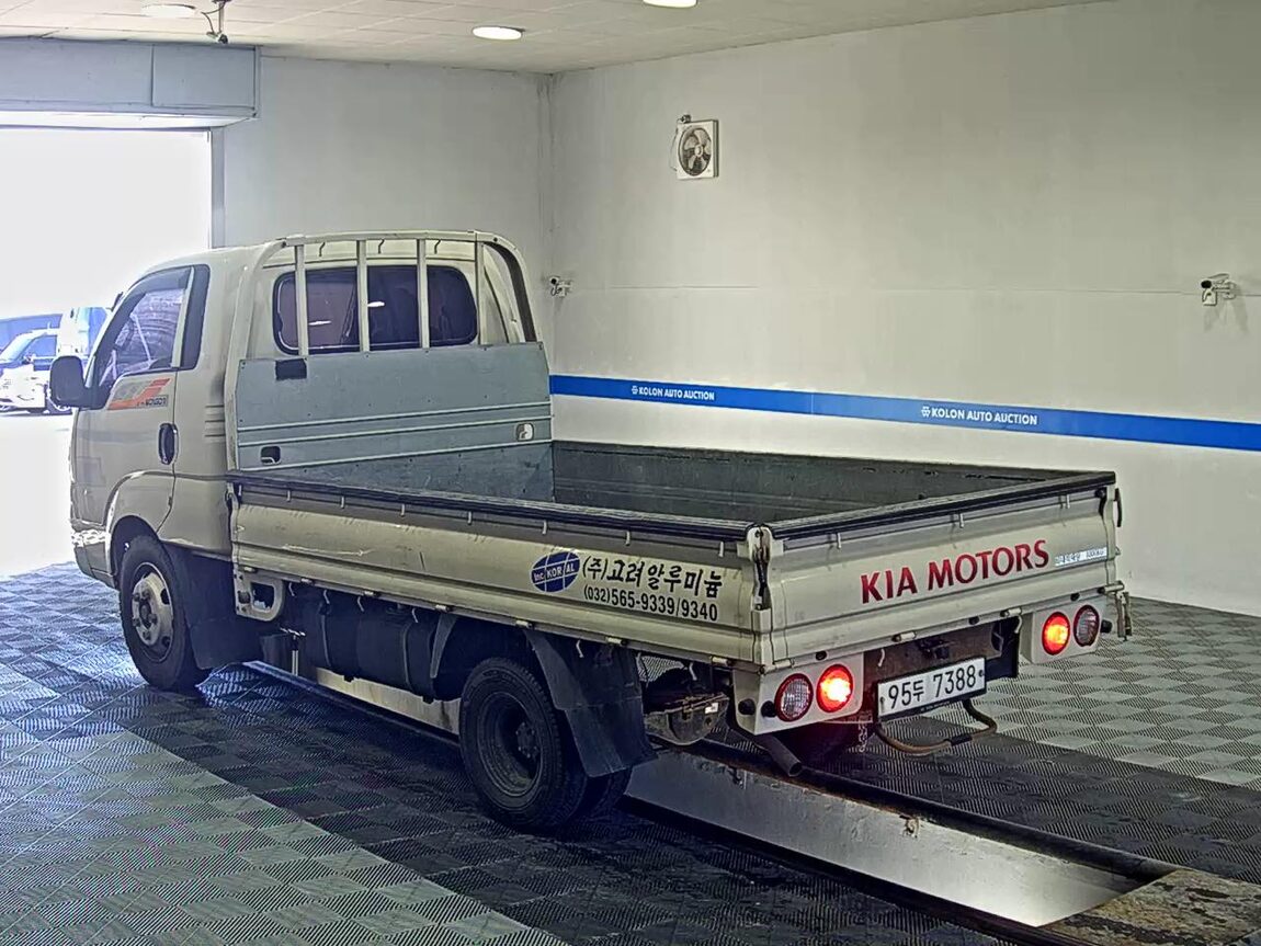 KIA BONGO III CARGO 1.2 TON KING CAB EXTRA LONG WHEELBASE 2017 - zdjęcie 6