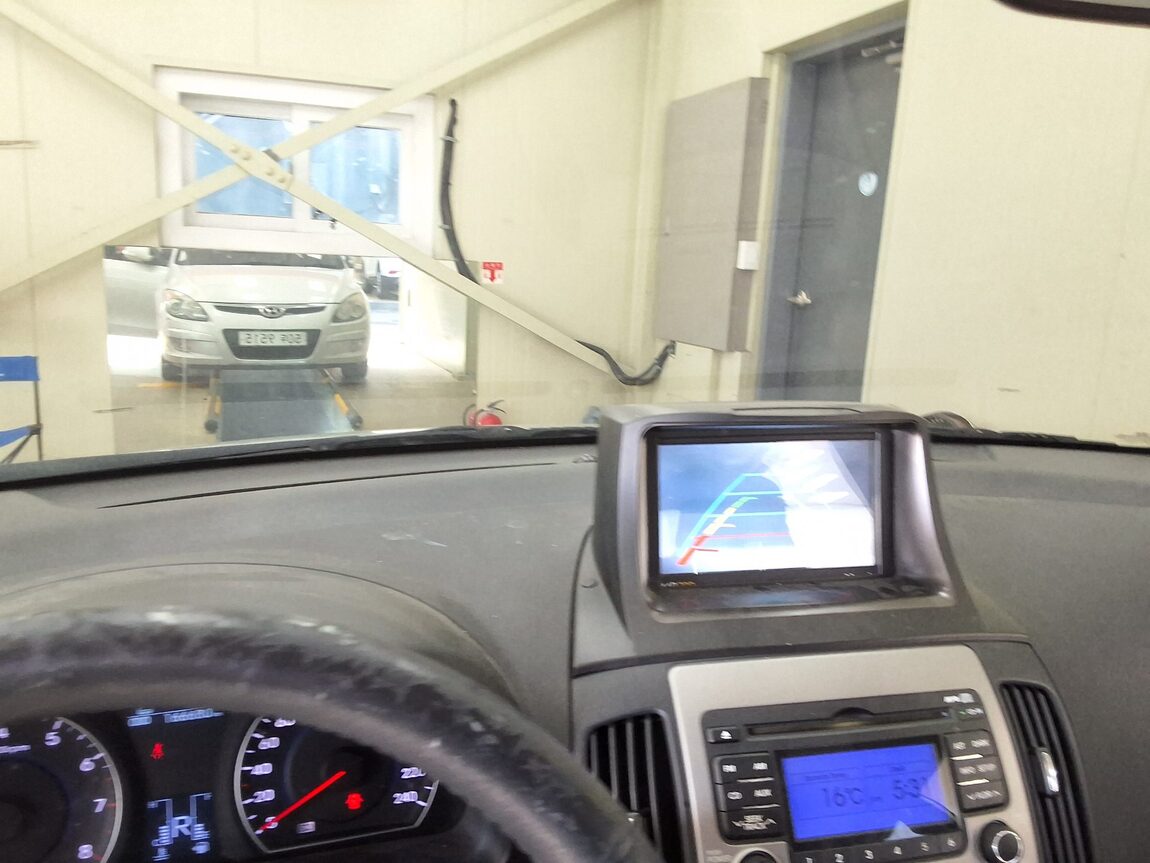 HYUNDAI i30 1.6 VVT LUXURY 2011 - zdjęcie 25