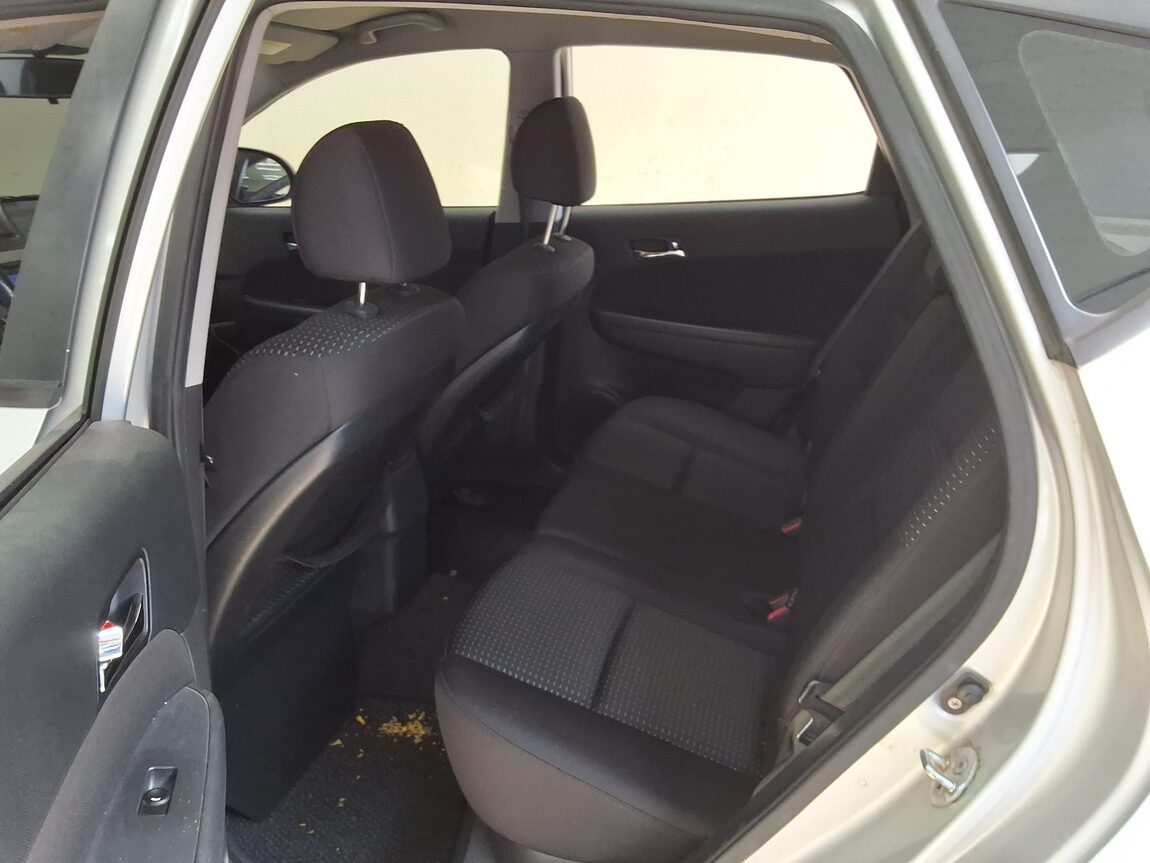 HYUNDAI i30 1.6 VVT LUXURY 2011 - zdjęcie 13
