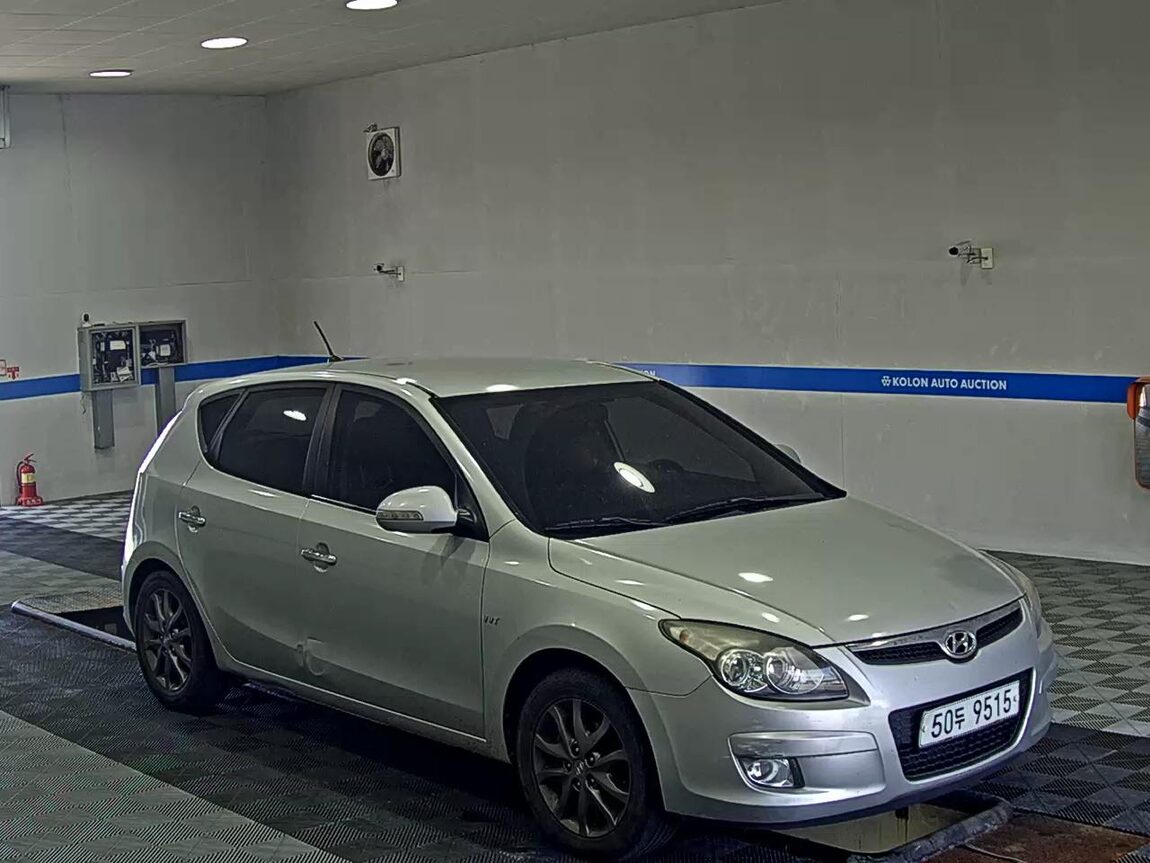 HYUNDAI i30 1.6 VVT LUXURY 2011 - zdjęcie 3