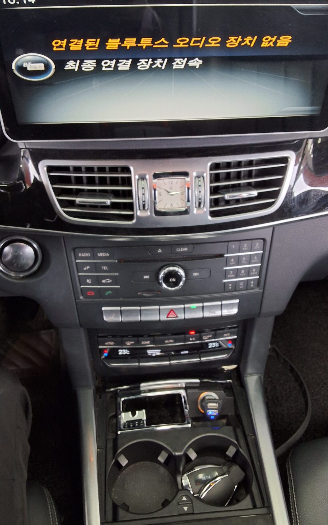 MERCEDES-BENZ E-CLASS (4TH GEN) E220 CDI BLUETEC AVANTGARDE 2016 - zdjęcie 18