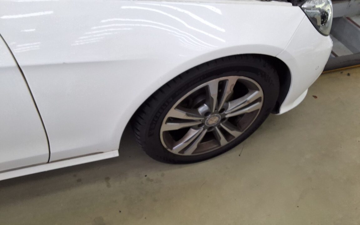 MERCEDES-BENZ E-CLASS (4TH GEN) E220 CDI BLUETEC AVANTGARDE 2016 - zdjęcie 25
