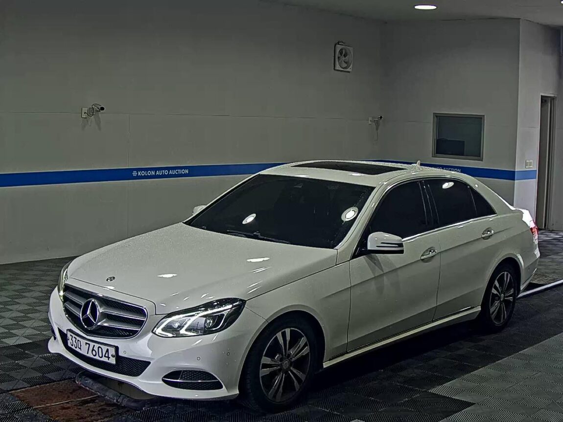 MERCEDES-BENZ E-CLASS (4TH GEN) E220 CDI BLUETEC AVANTGARDE 2016 - zdjęcie 2