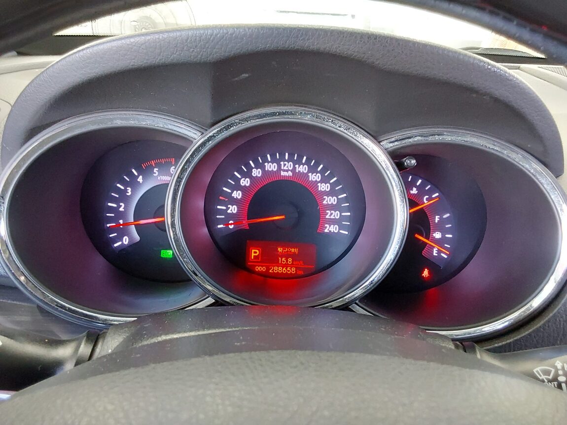 KIA SORENTO R DIESEL 2.0 2WD TLX LUXURY MODEL 2011 - zdjęcie 9