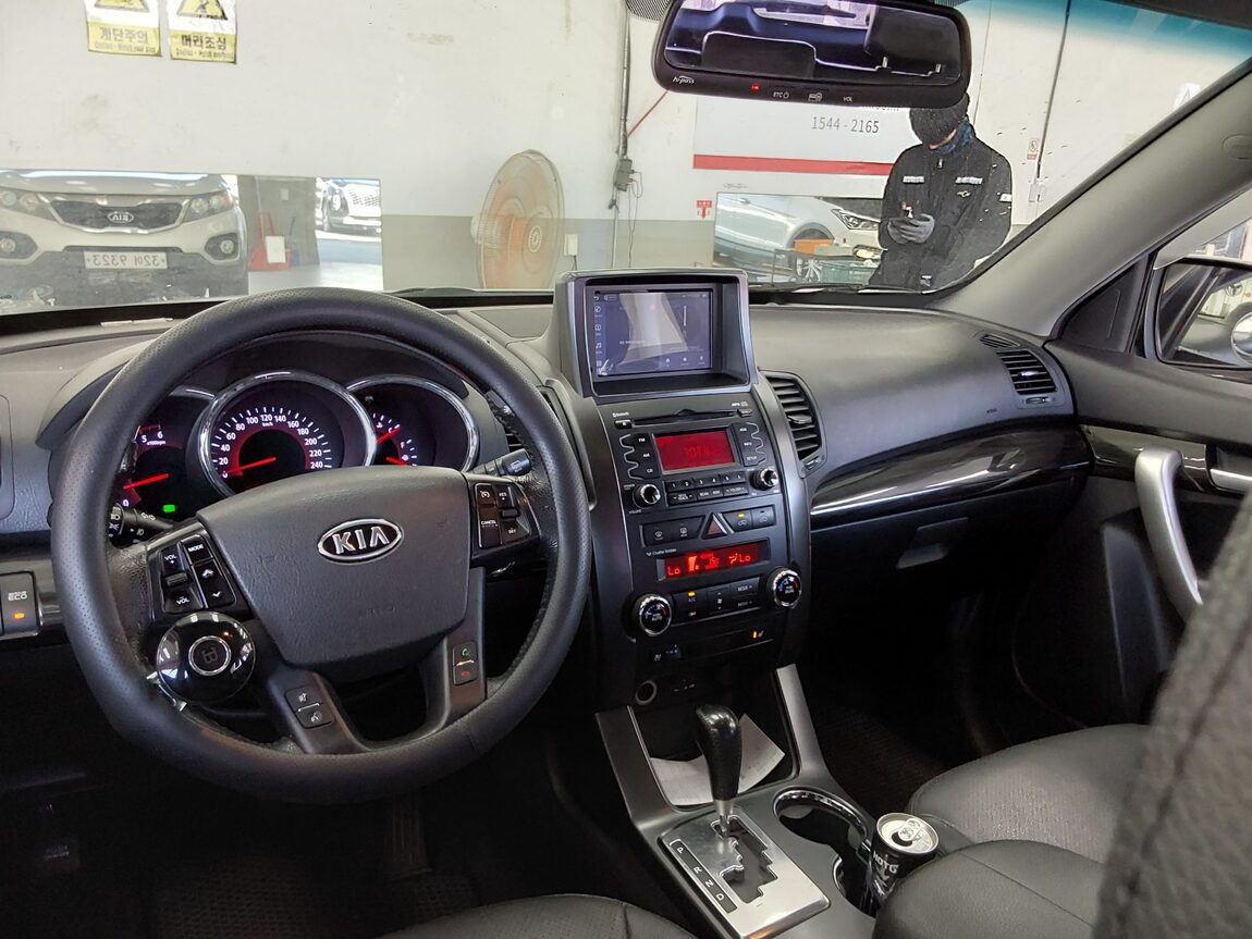 KIA SORENTO R DIESEL 2.0 2WD TLX LUXURY MODEL 2011 - zdjęcie 11