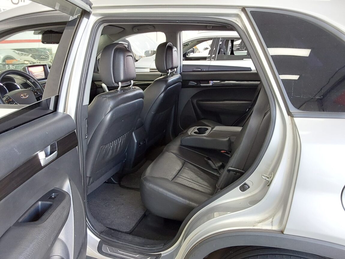 KIA SORENTO R DIESEL 2.0 2WD TLX LUXURY MODEL 2011 - zdjęcie 12