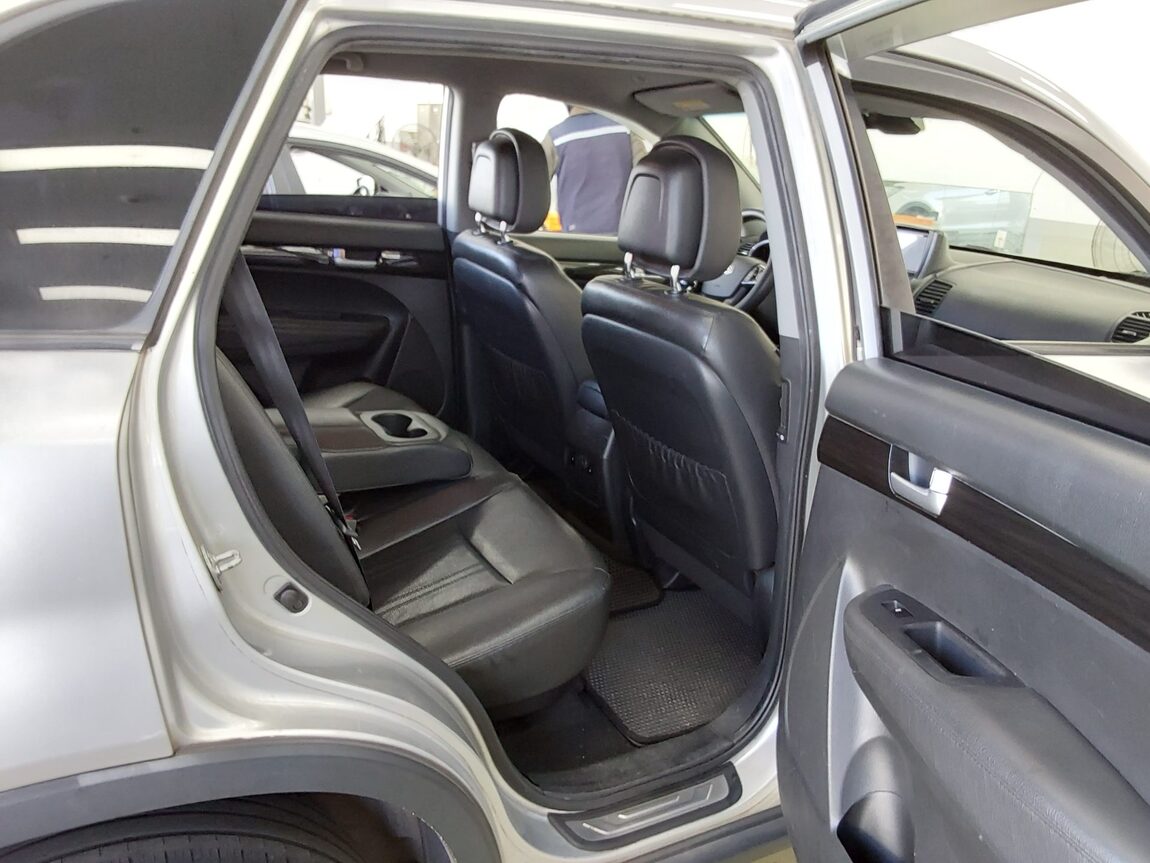 KIA SORENTO R DIESEL 2.0 2WD TLX LUXURY MODEL 2011 - zdjęcie 13