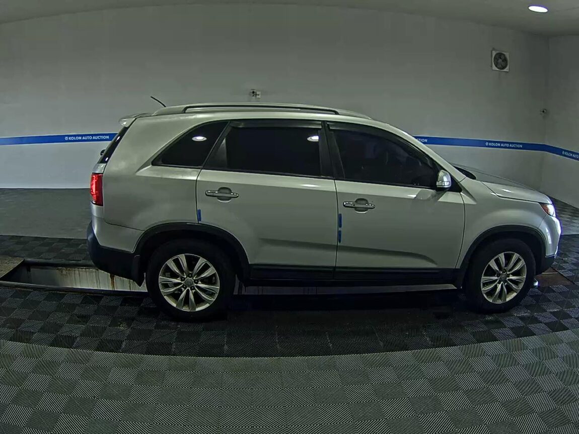 KIA SORENTO R DIESEL 2.0 2WD TLX LUXURY MODEL 2011 - zdjęcie 4
