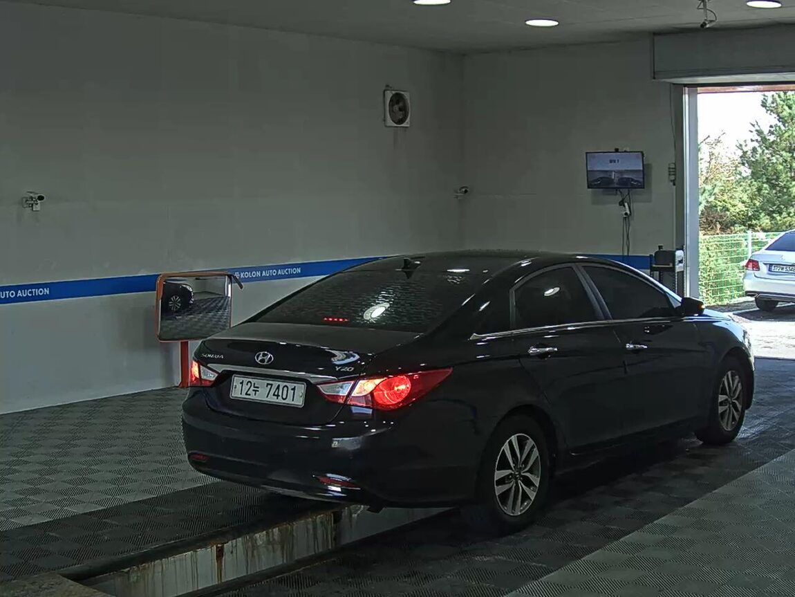 HYUNDAI YF SONATA Y20 PREMIER PREMIUM MODEL 2010 - zdjęcie 5