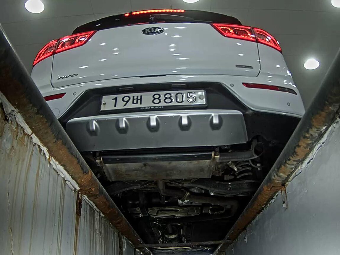 KIA NIRO 1.6 HYBRID PRESTIGE 2017 - zdjęcie 8