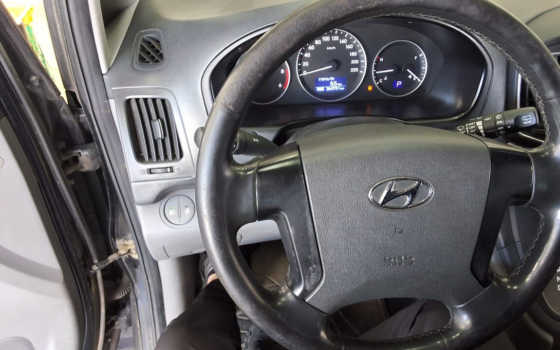 HYUNDAI THE NEW GRAND STAREX 5-SEATER DIESEL VAN SMART 2019 - zdjęcie 17