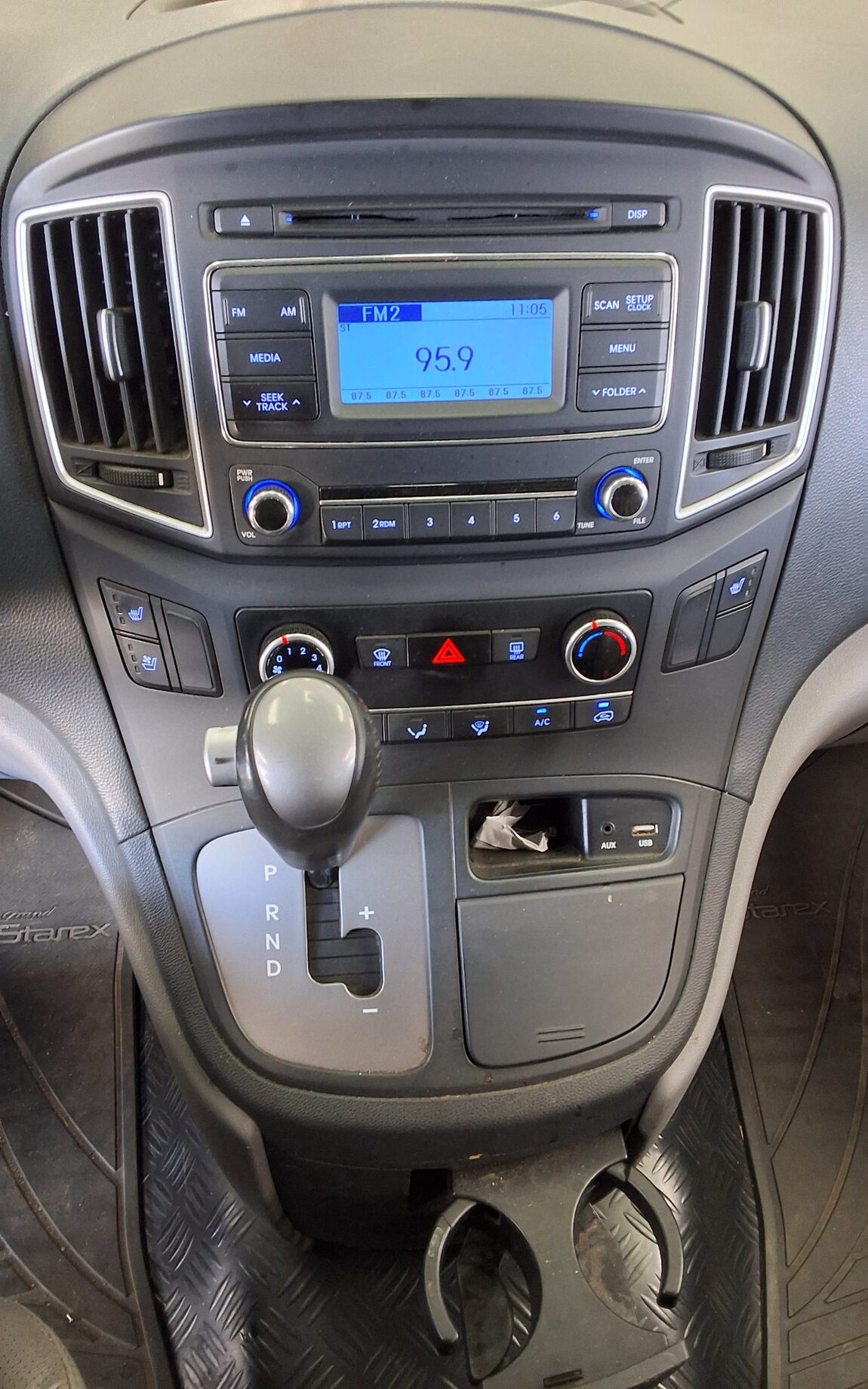 HYUNDAI THE NEW GRAND STAREX 5-SEATER DIESEL VAN SMART 2019 - zdjęcie 18