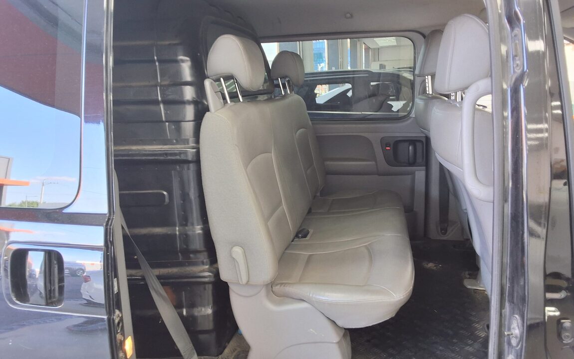 HYUNDAI THE NEW GRAND STAREX 5-SEATER DIESEL VAN SMART 2019 - zdjęcie 13