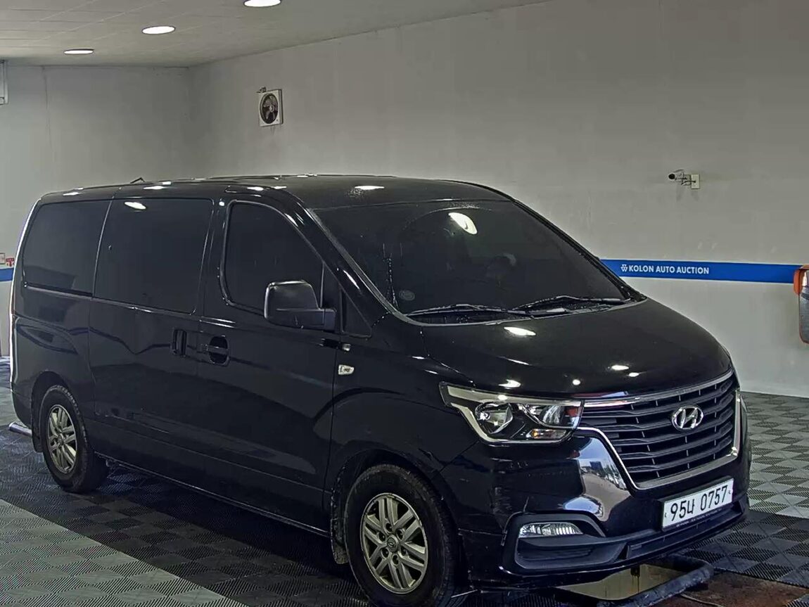 HYUNDAI THE NEW GRAND STAREX 5-SEATER DIESEL VAN SMART 2019 - zdjęcie 3