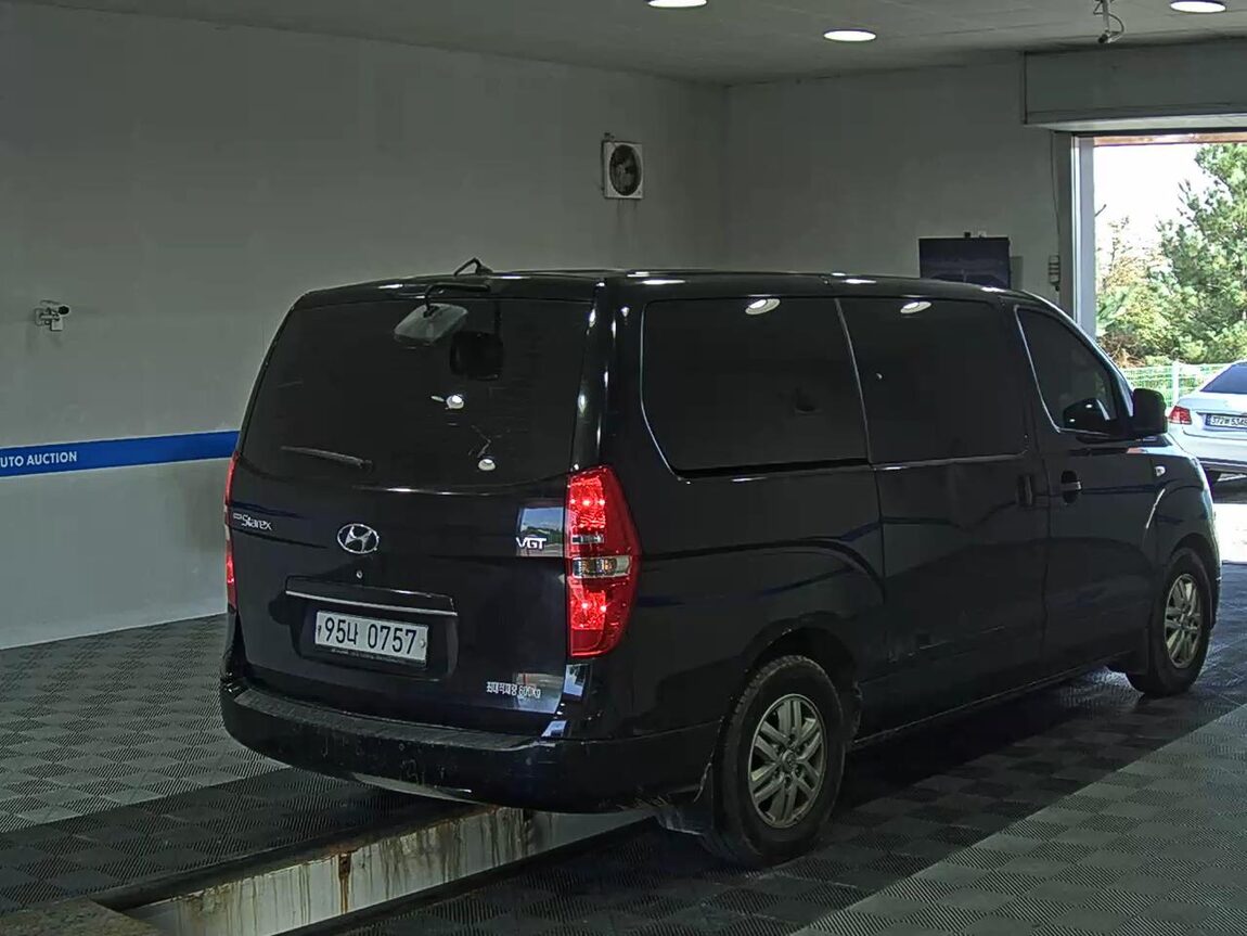 HYUNDAI THE NEW GRAND STAREX 5-SEATER DIESEL VAN SMART 2019 - zdjęcie 5
