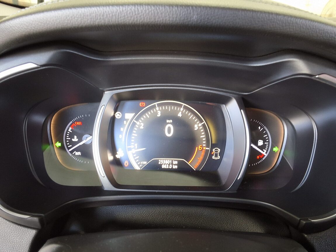 RENAULT (SAMSUNG) THE NEW QM6 2.0 LPe RE SIGNATURE 2020 - zdjęcie 9