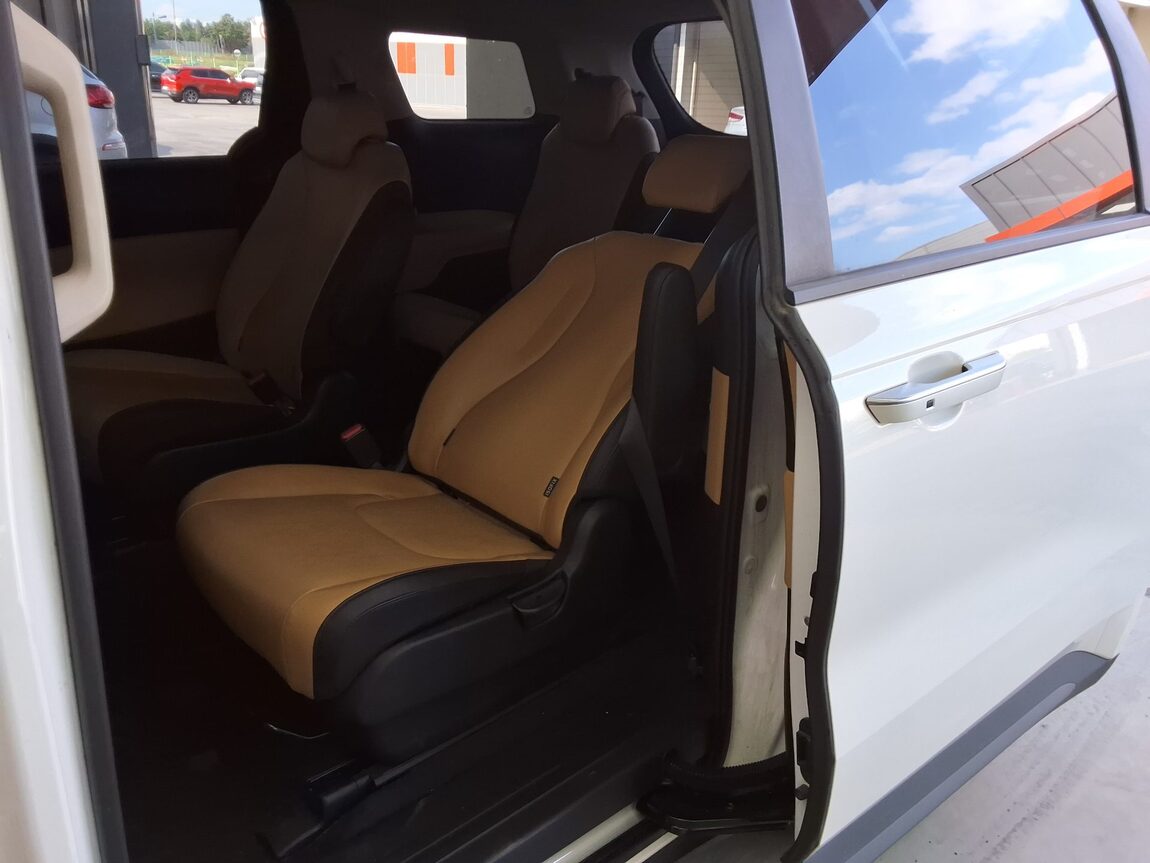 KIA NEW CARNIVAL (KA4) 9-SEATER DIESEL PRESTIGE 2023 - zdjęcie 12