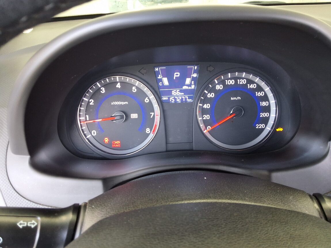 HYUNDAI NEW ACCENT 1.4 VVT PREMIER 2012 - zdjęcie 9
