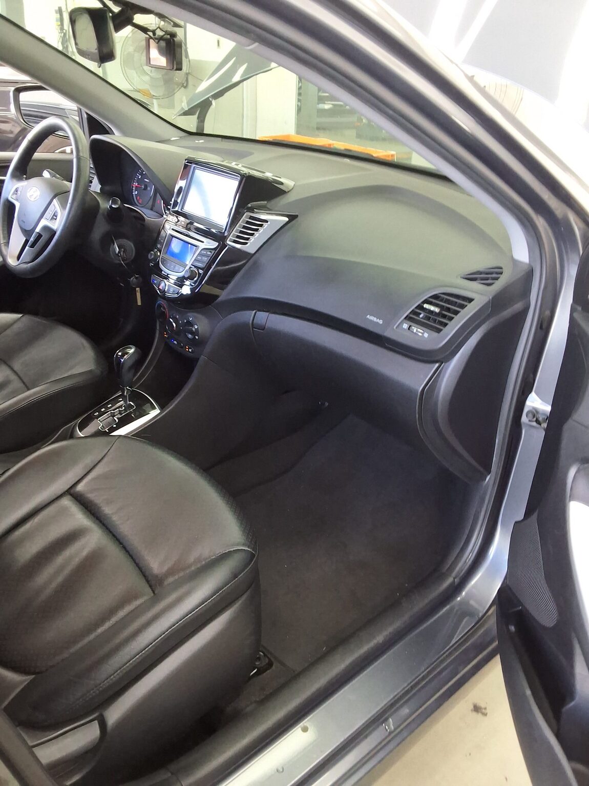 HYUNDAI NEW ACCENT 1.4 VVT PREMIER 2012 - zdjęcie 14