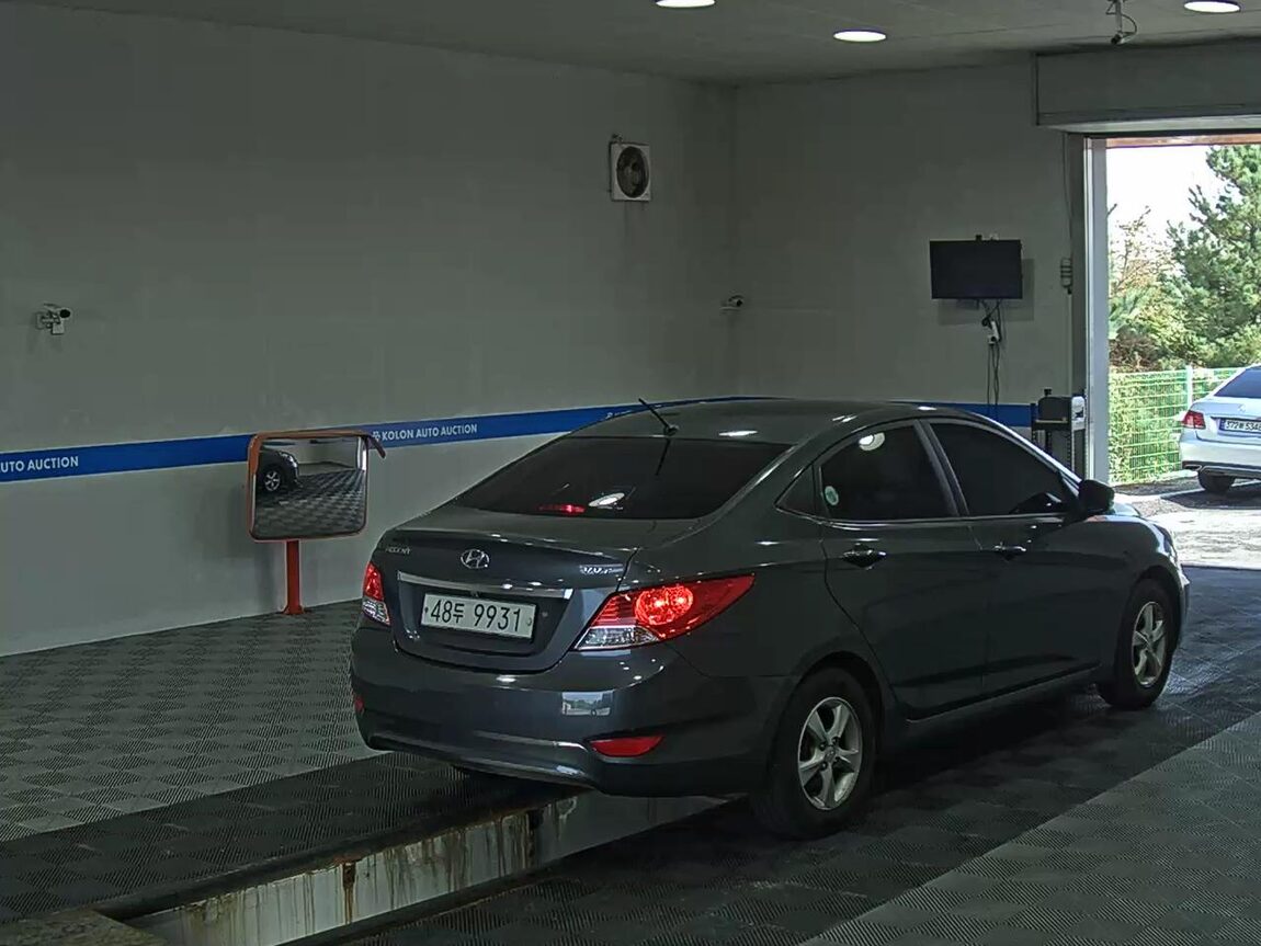 HYUNDAI NEW ACCENT 1.4 VVT PREMIER 2012 - zdjęcie 5
