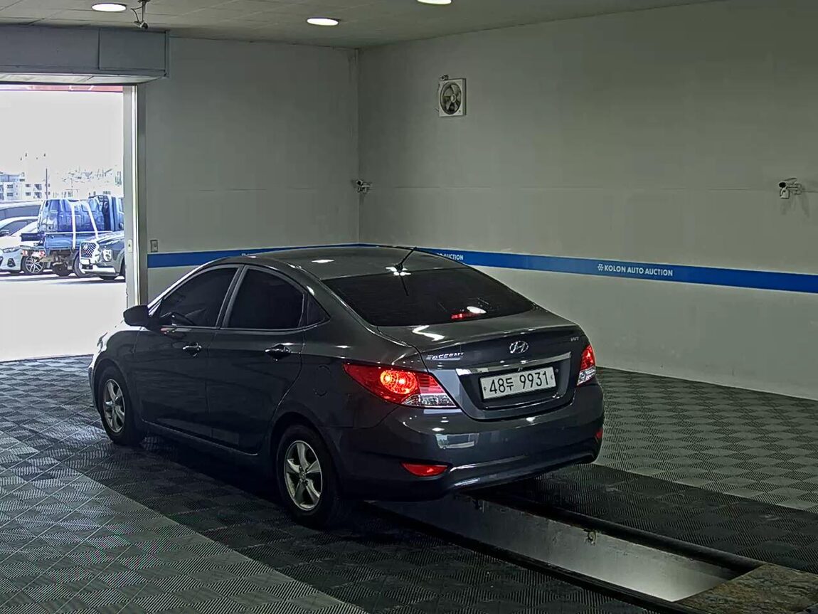 HYUNDAI NEW ACCENT 1.4 VVT PREMIER 2012 - zdjęcie 6