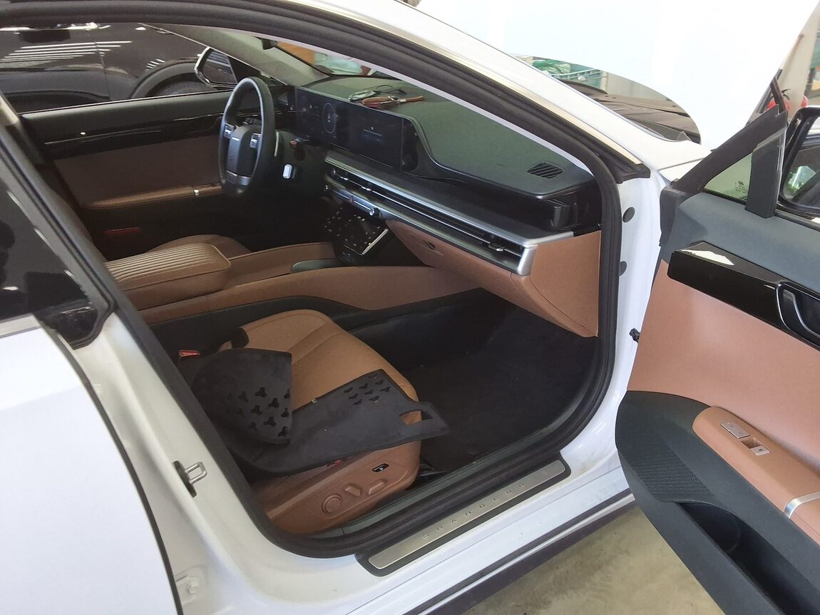 HYUNDAI THE ALL NEW GRANDEUR GASOLINE 2.5 EXCLUSIVE 2025 - zdjęcie 14