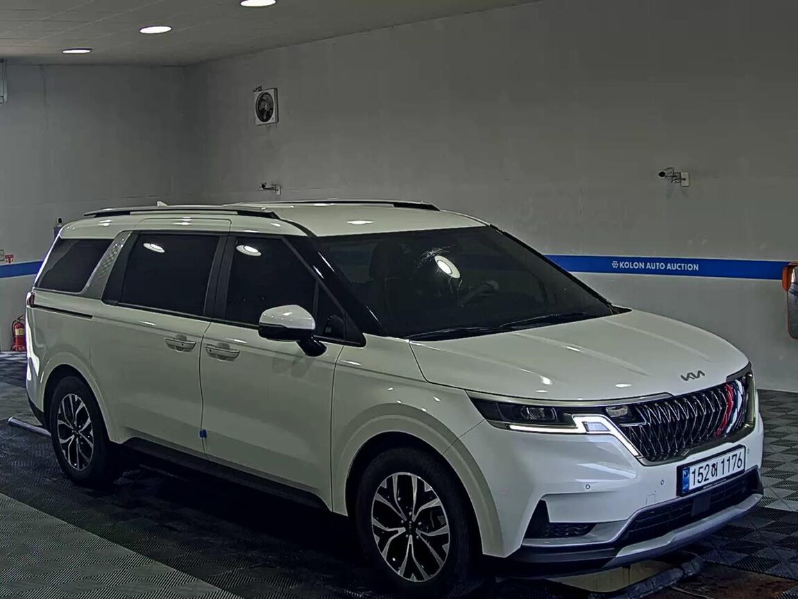 KIA NEW CARNIVAL (KA4) 9-SEATER DIESEL PRESTIGE 2023 - zdjęcie 3