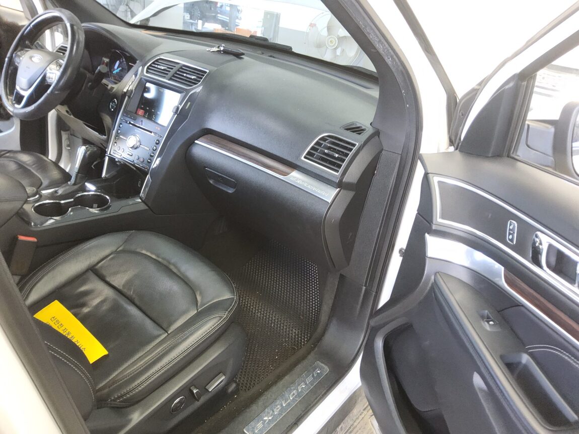 FORD EXPLORER (5TH GEN) 2.3 AWD LIMITED 2018 - zdjęcie 14