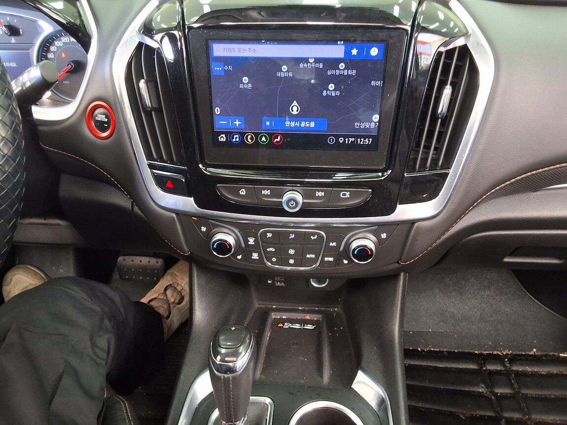 CHEVROLET (DAEWOO) TRAVERSE 3.6 GASOLINE PREMIER 2020 - zdjęcie 24