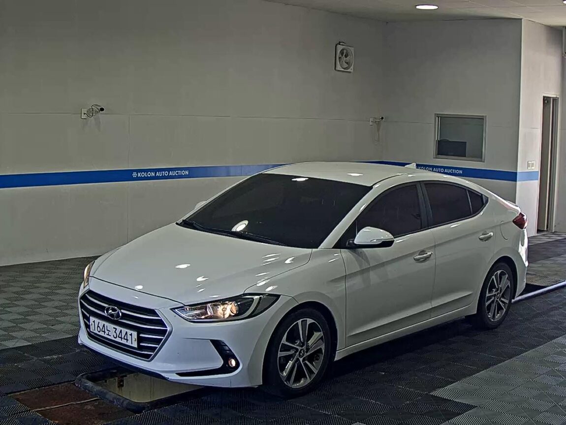 HYUNDAI AVANTE AD 1.6 GDi VALUE PLUS 2018 - zdjęcie 2