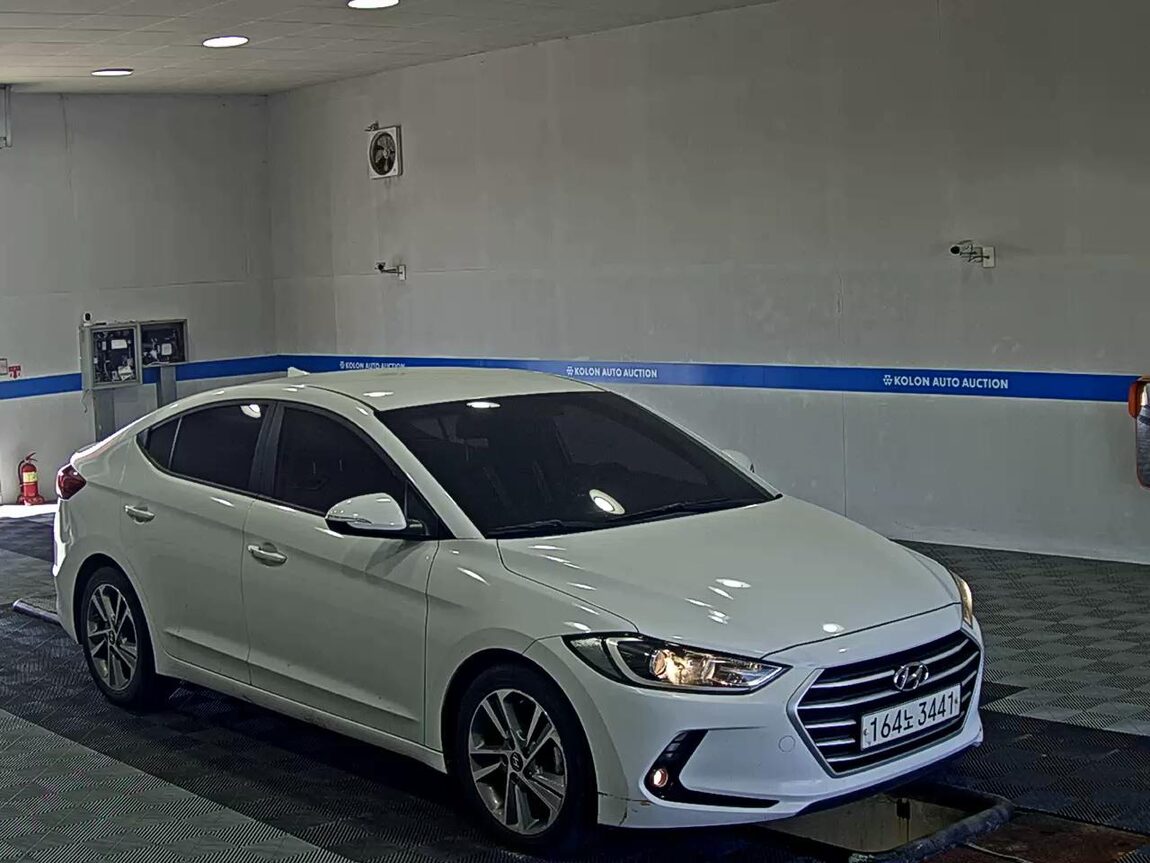HYUNDAI AVANTE AD 1.6 GDi VALUE PLUS 2018 - zdjęcie 3