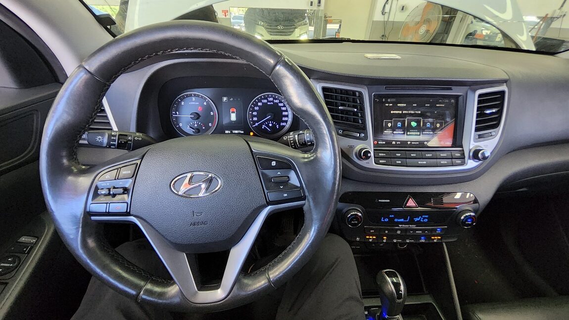 HYUNDAI ALL NEW TUCSON DIESEL 1.7 2WD MODERN 2016 - zdjęcie 18