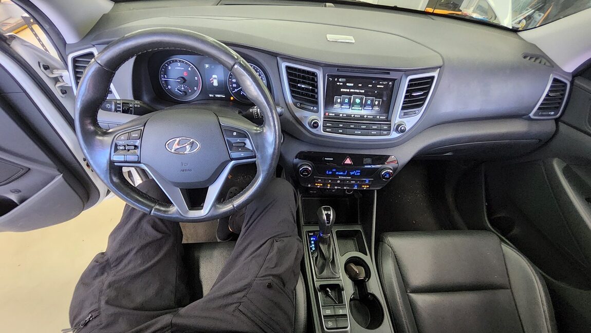 HYUNDAI ALL NEW TUCSON DIESEL 1.7 2WD MODERN 2016 - zdjęcie 11