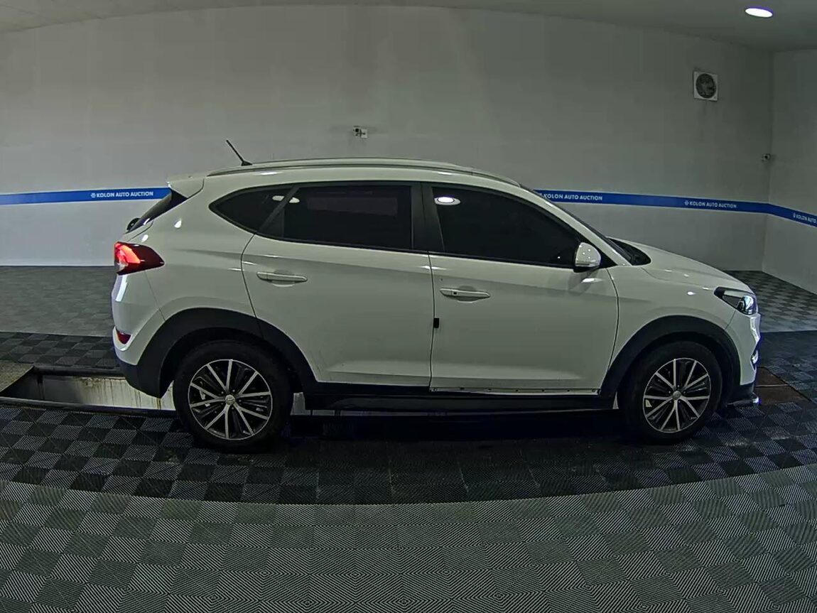 HYUNDAI ALL NEW TUCSON DIESEL 1.7 2WD MODERN 2016 - zdjęcie 4