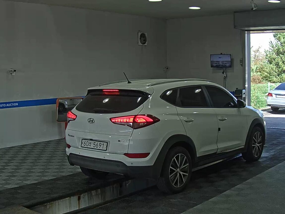 HYUNDAI ALL NEW TUCSON DIESEL 1.7 2WD MODERN 2016 - zdjęcie 5